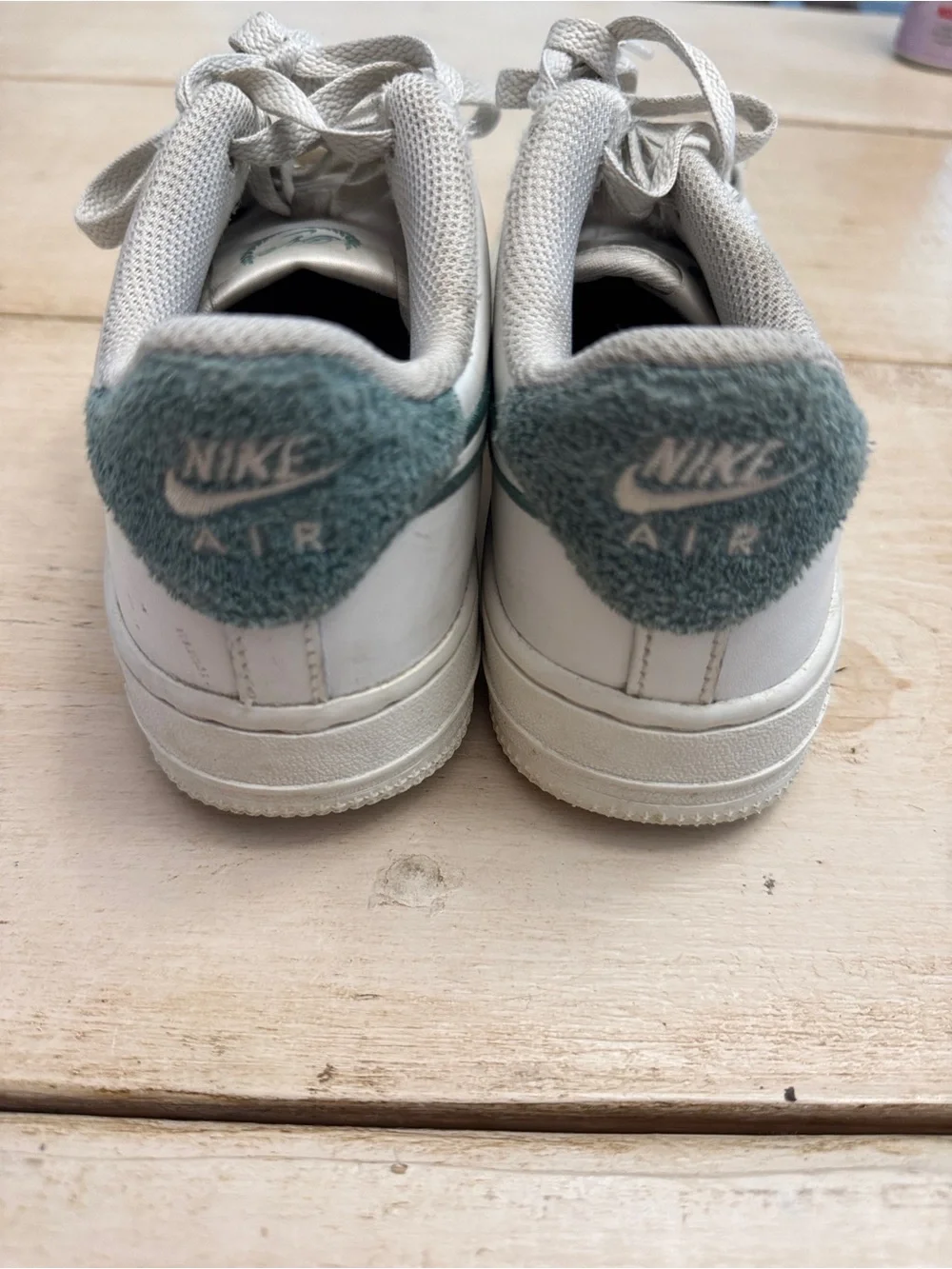 Kids Nike Air Force 1 Low sneaker